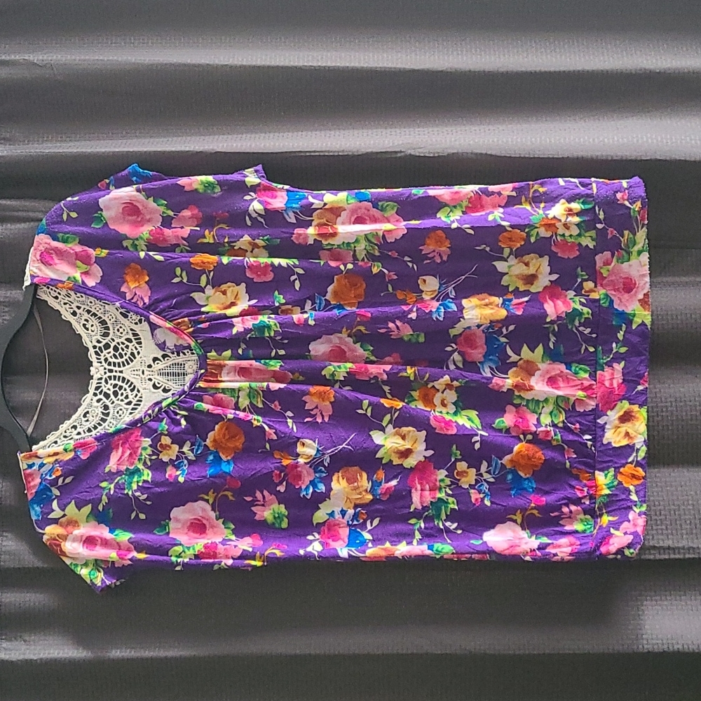 Purple Floral Faded Glory Top Size XL